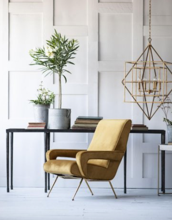 Delria Chair